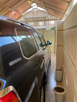 تۆیۆتا لاند کروزەر